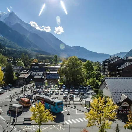 Vue Montblanc Magique En Centre-Ville Avec Parking Chamonix Exterior foto